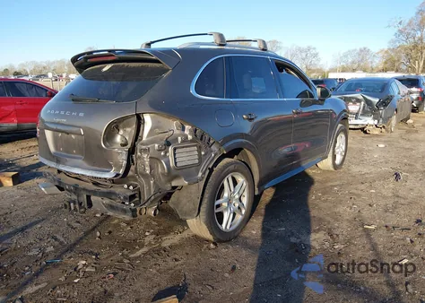 2013 Porsche Cayenne Diesel z USA, uszkodzony, nr VIN WP1AF2A23DLA24584